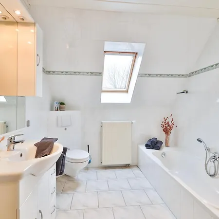 Boddenhuus - Traumhaus Mit Steg Und Boot Apartment Zudar Room photo